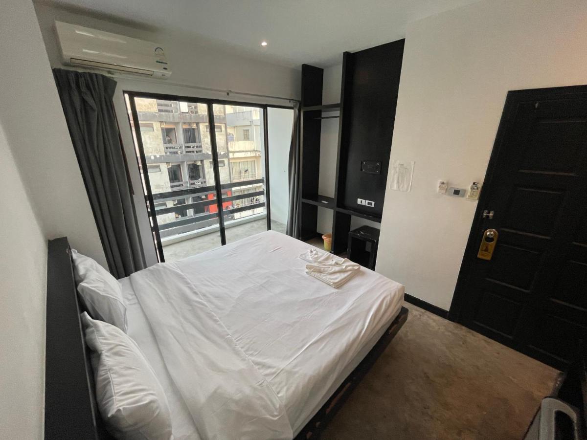 Cokoon Islanda Patong Hotel Екстер'єр фото