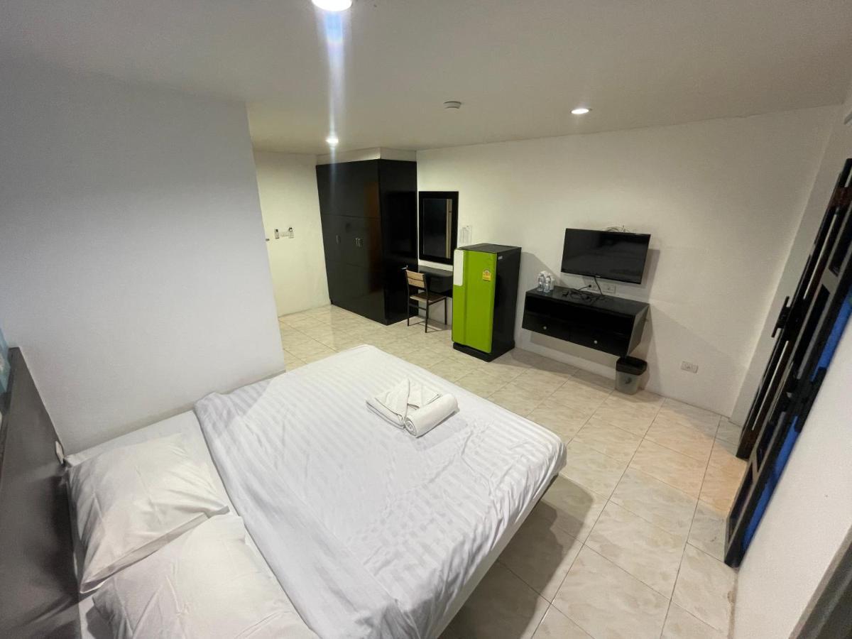 Cokoon Islanda Patong Hotel Екстер'єр фото