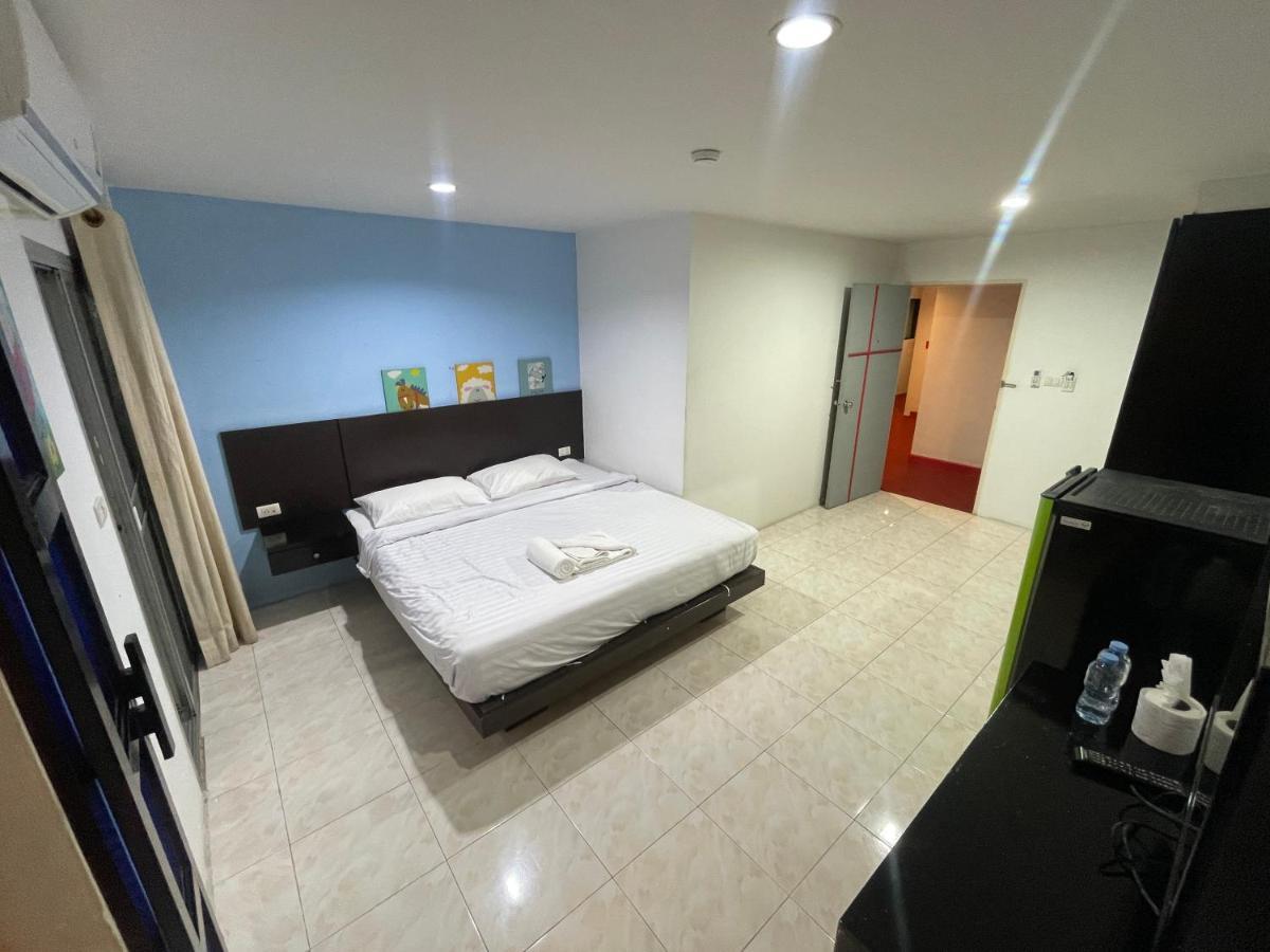 Cokoon Islanda Patong Hotel Екстер'єр фото