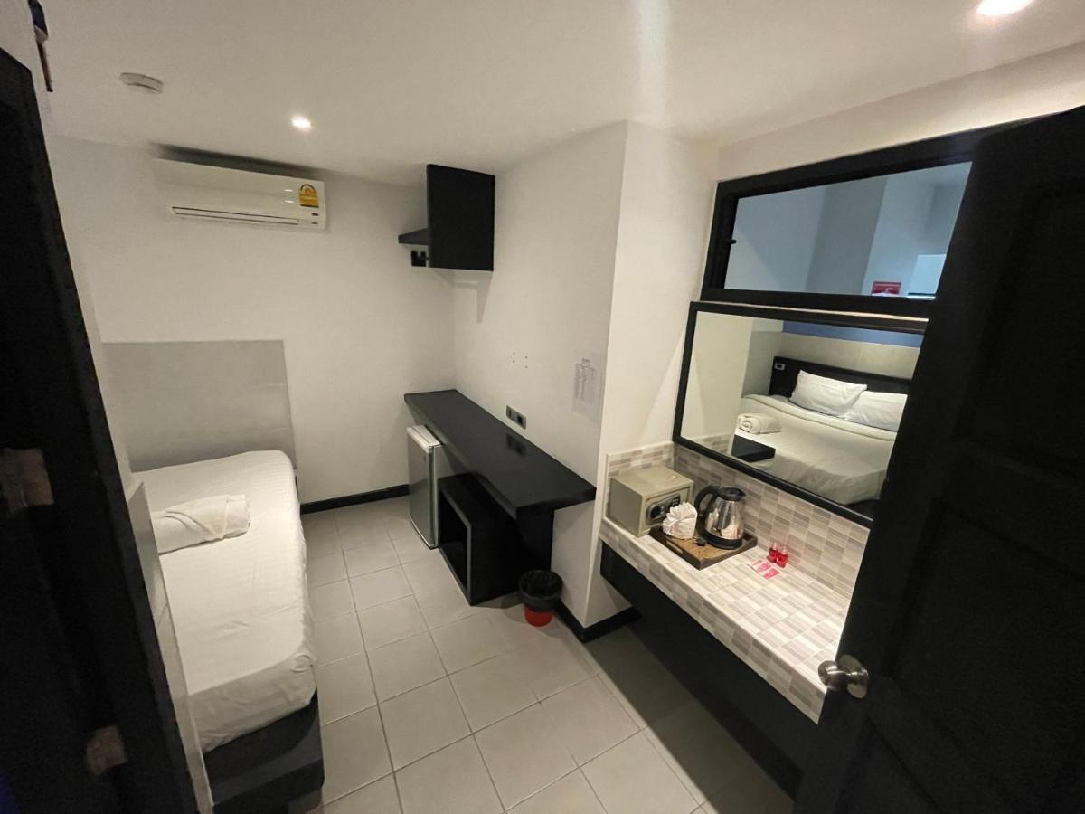 Cokoon Islanda Patong Hotel Екстер'єр фото